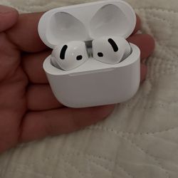 Airpods 4th gen Like New