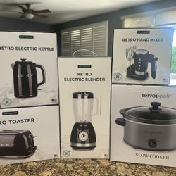 SERVAPPETIT - Crockpot - Blender - Hand Mixer - Electric Kettle - Toaster - NEW