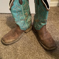 Women’s 9 Justin Cowboy Boots 