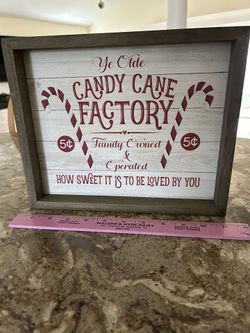Wood Christmas Sign 9x11x1 Inch