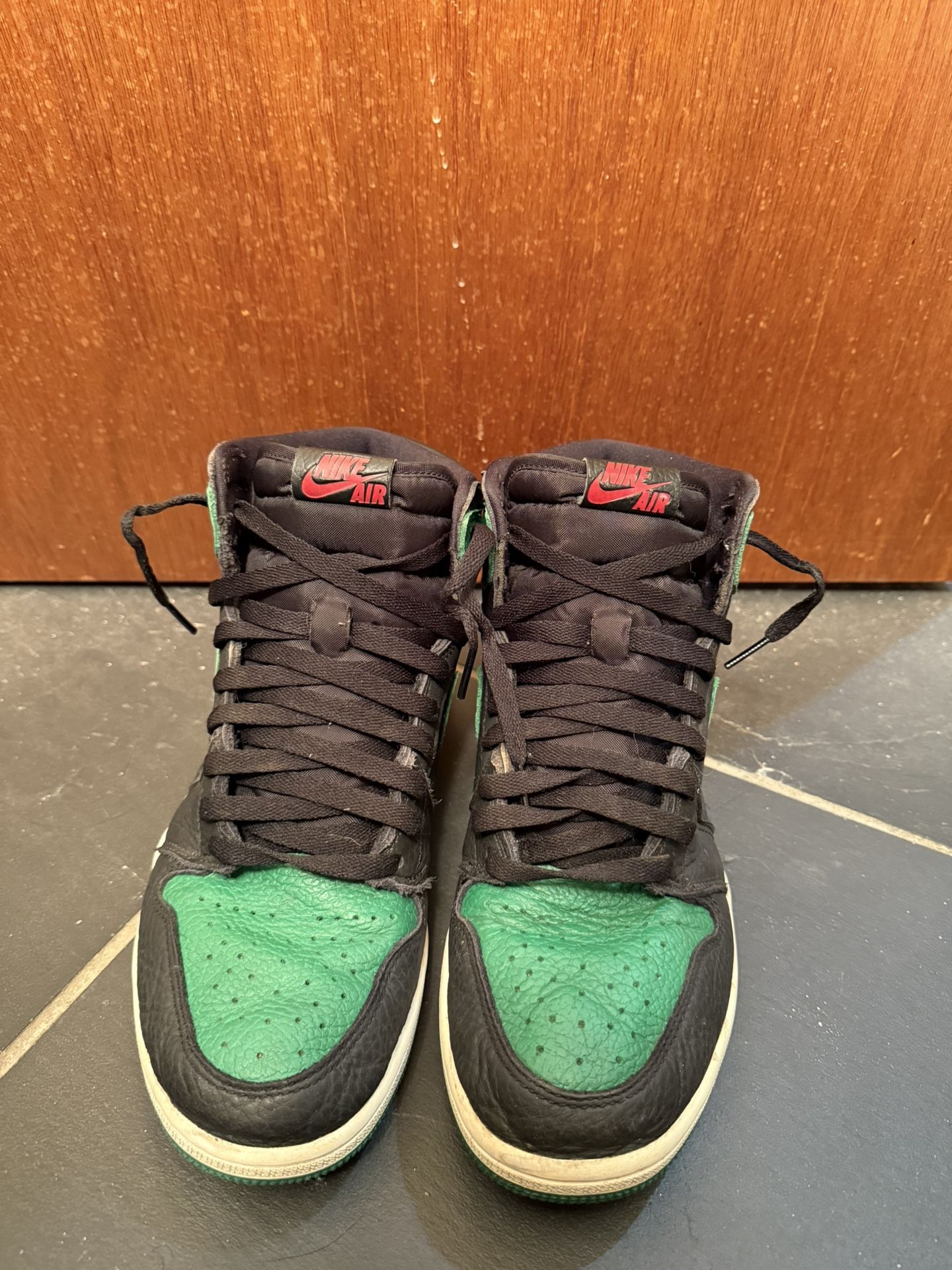 Jordan 1 High Pine Green 2.0 SZ 9 (Used)