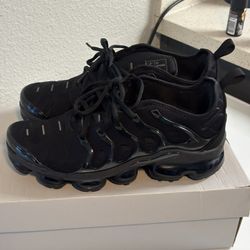 Nike Vapor Max Size  8 1/2