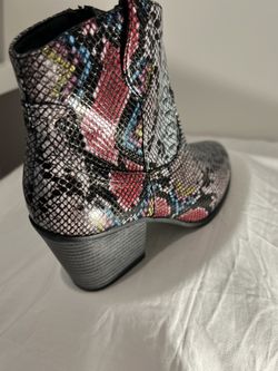 Sugar Women's Size 8M Ankle Boot Faux Snake Skin Western Pattern