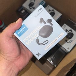 True Wireless Earbuds.