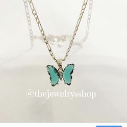 Green Butterfly Necklace Laminated Gold / Oro Laminado