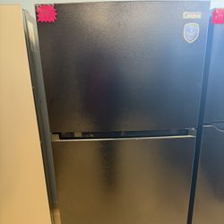 Media Apartment Size Fridge 