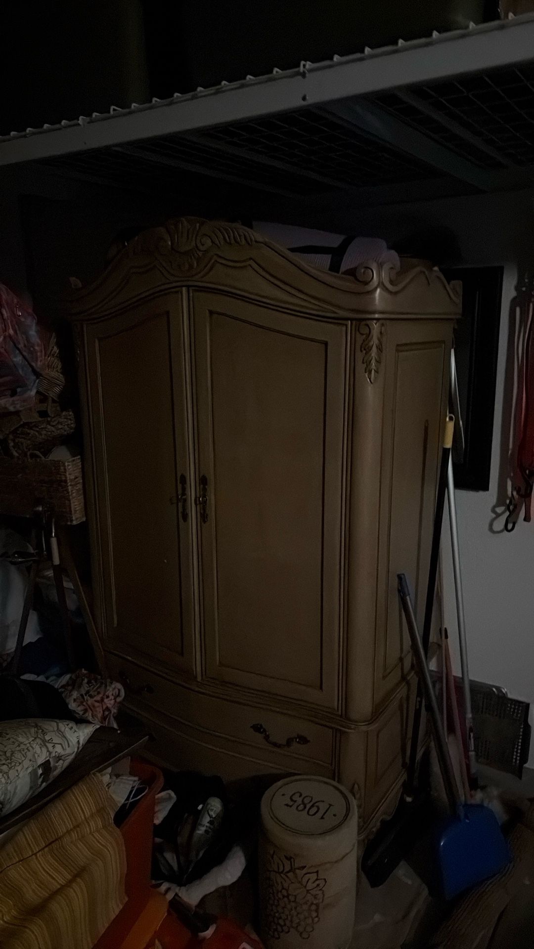 armoire free