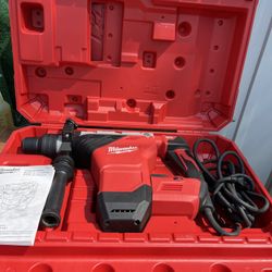 Milwaukee 15 Amp 1-3/4 in. SDS-MAX Corded Combination Hammer with E-Clutch