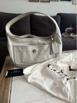 Coach Cream/Off-White Leather Hobo Shoulder Bag A0(contact info removed)0 with Dust Bag & Card