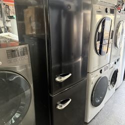 refrigerator 24 inches bottom  freezer