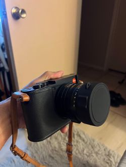 Leica Q2