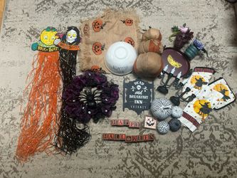 Halloween Decor Lot 