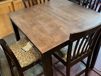 Counter Height Dining Table & 4 Chairs – Expandable Butterfly Leaf
