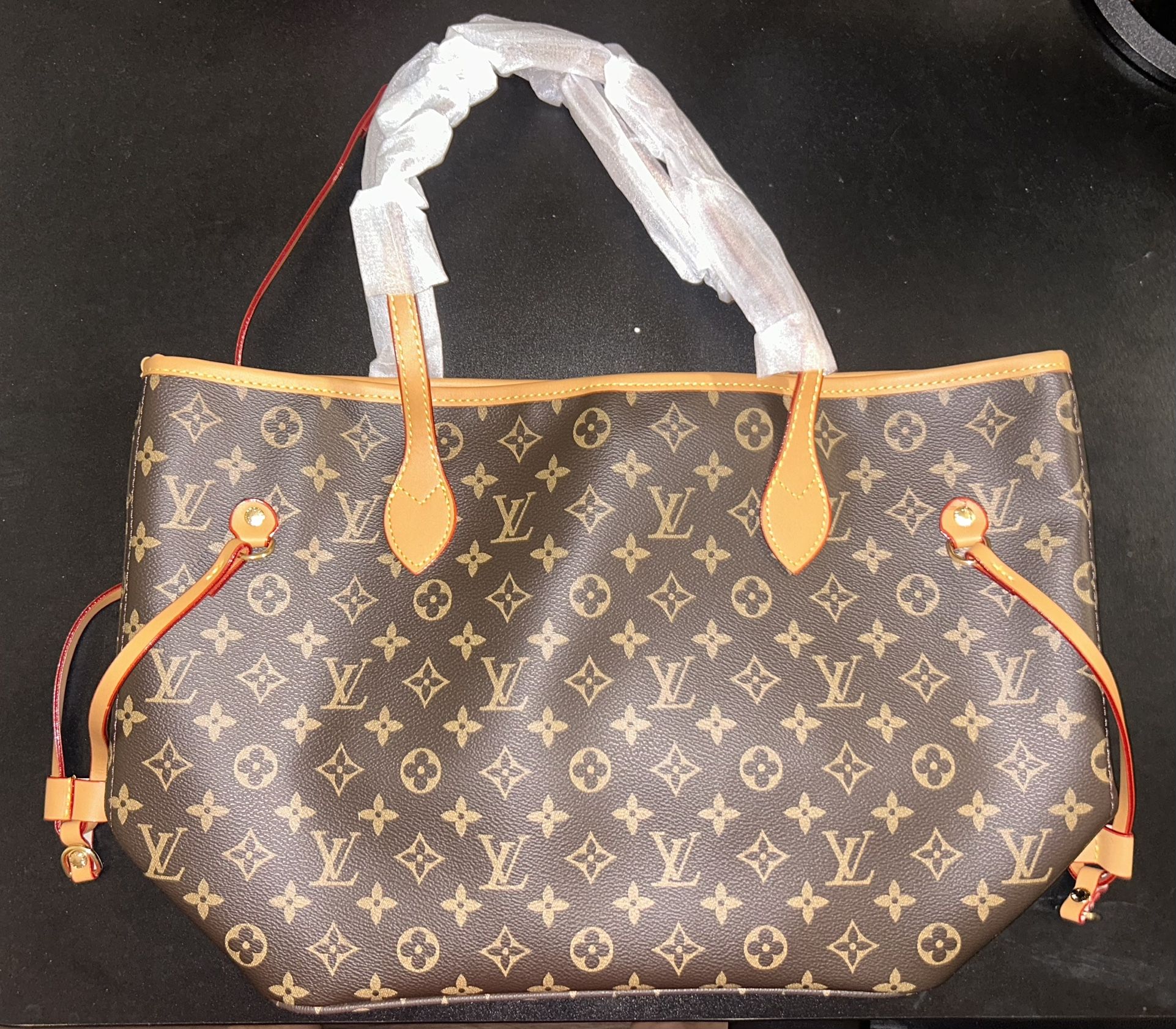 Louis Vuitton Neverfull MM Bag