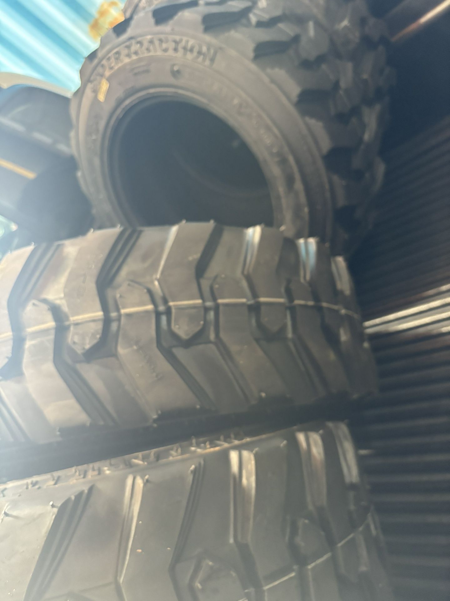 Set Of 4 Duromax Bobcat Tires 10x16.5 $500 