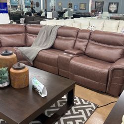 FINAL PRICE!! 6 Piece Power Sectional!