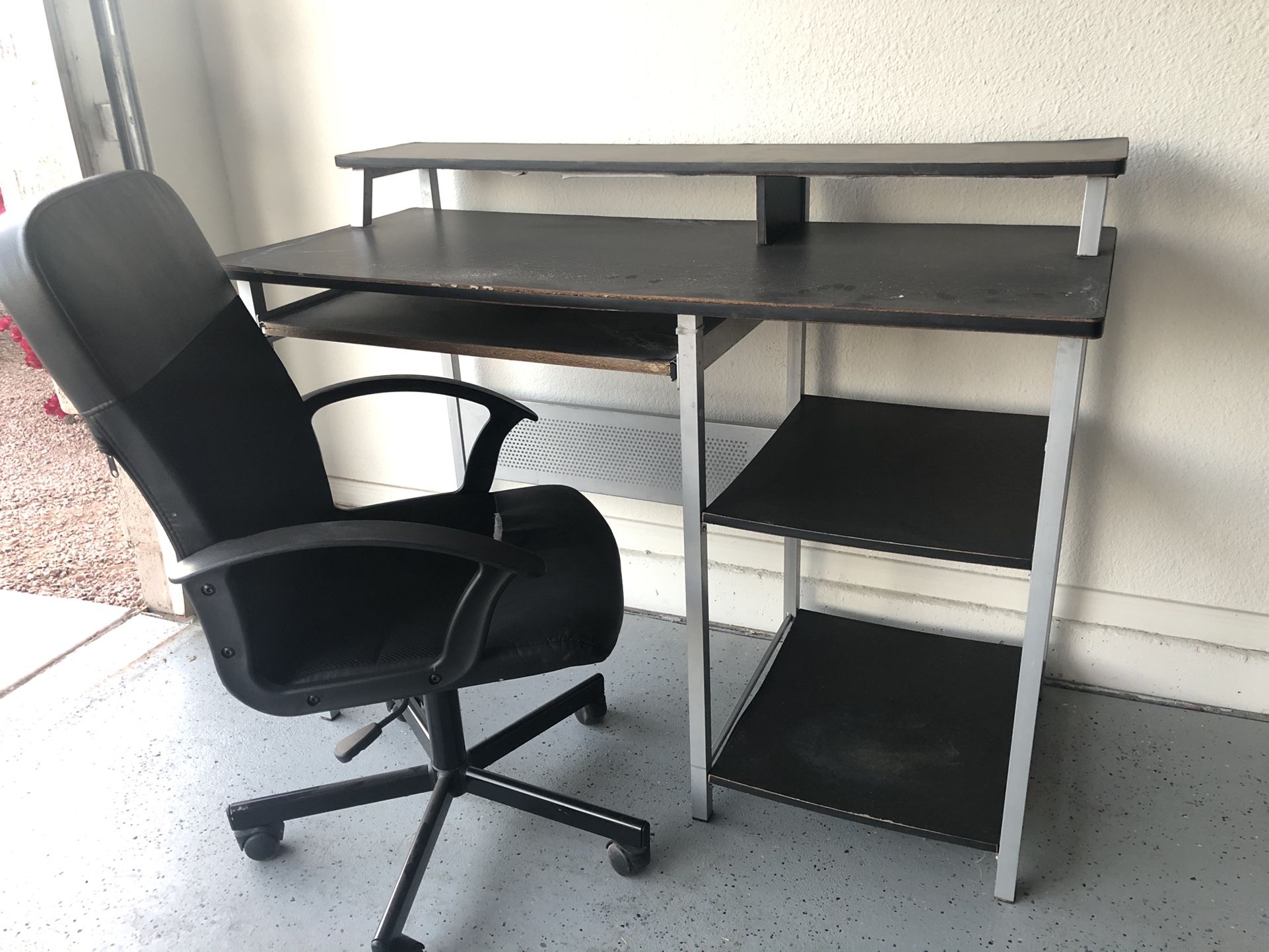 Office desk and chair