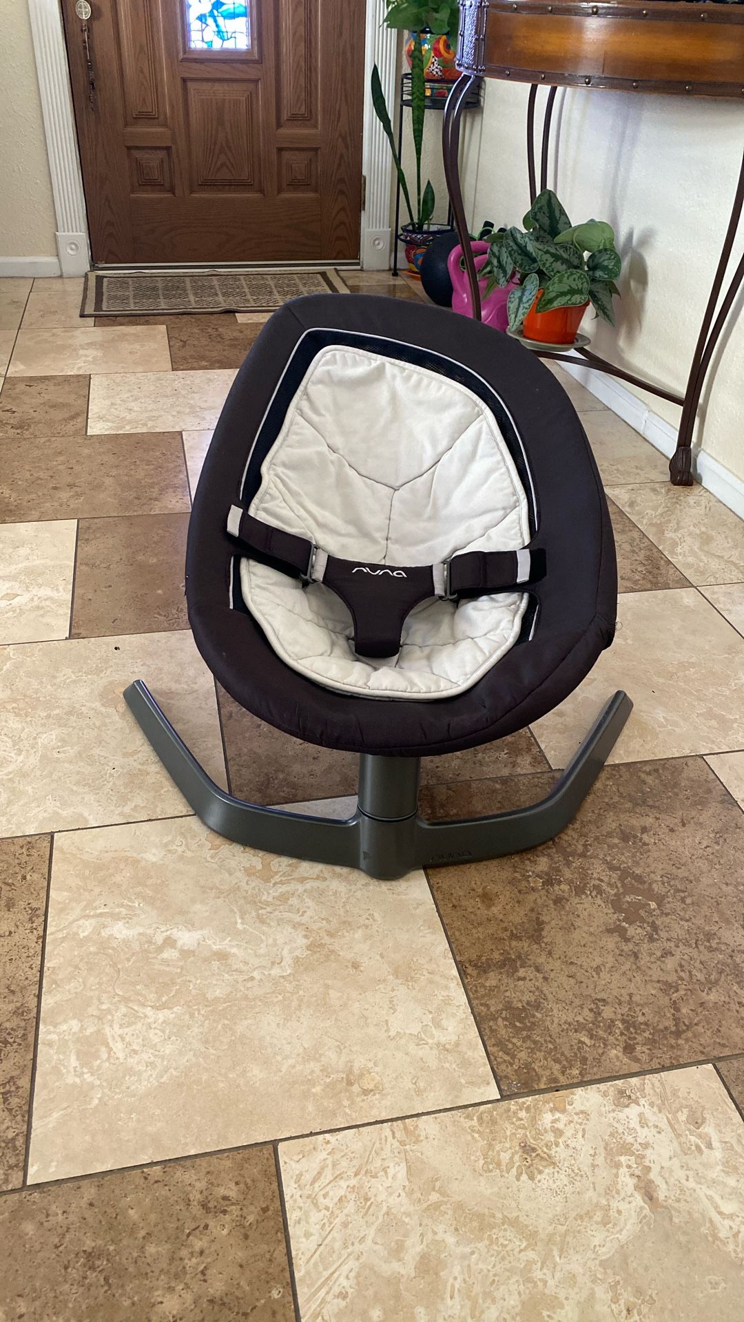 Nuna Swing