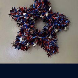 Star Tinsel Wreath