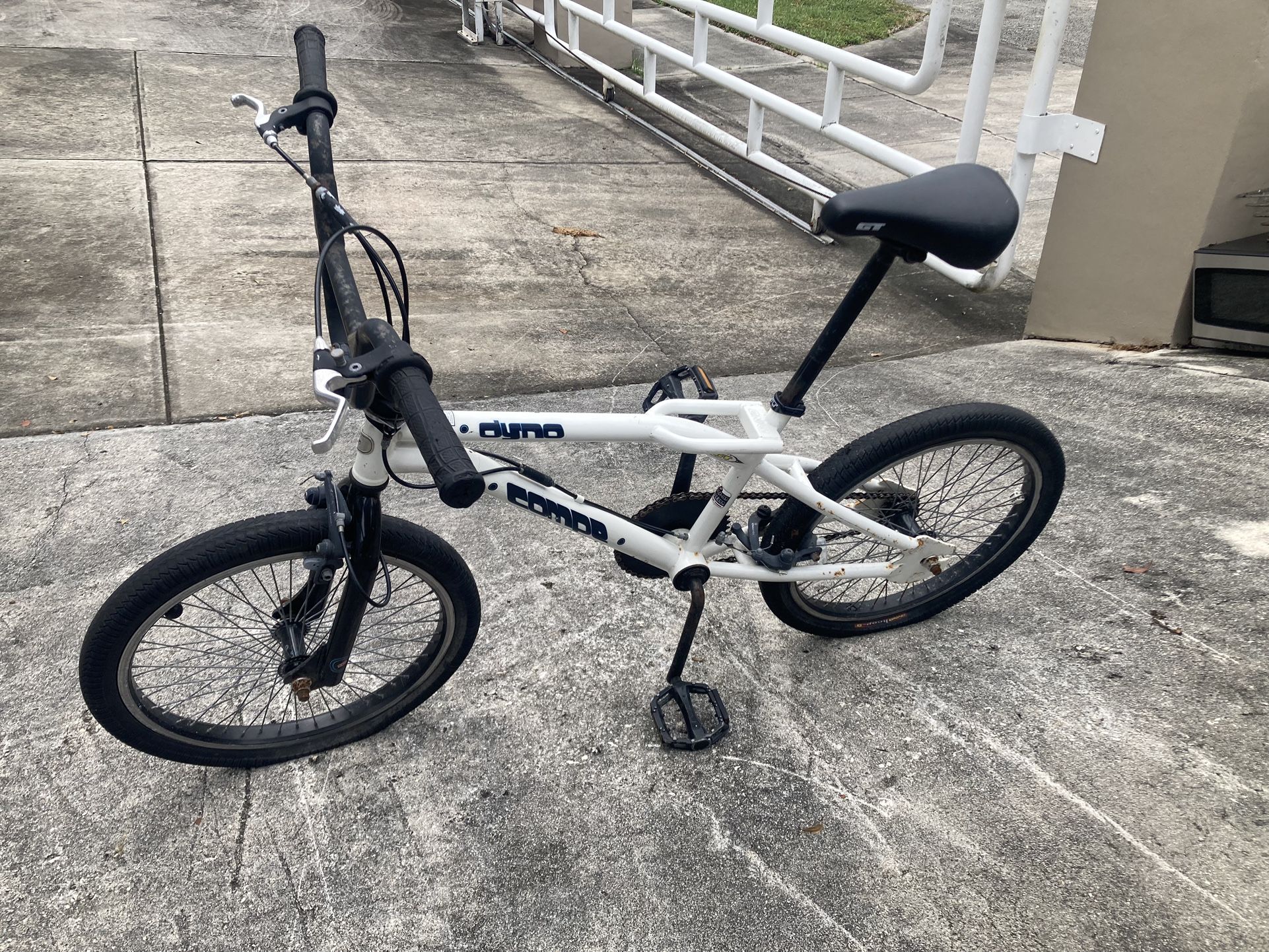 KIDS BIKE IN GOOD CONDITION S. $65.00