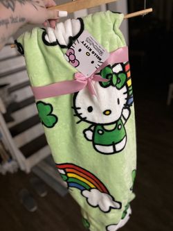 Hello Kitty, Rainbow Blanket St. Patrick’s Day