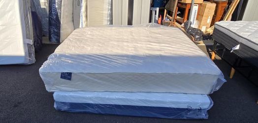 WinkBeds EcoCloud Mattress, Cal King, Like New