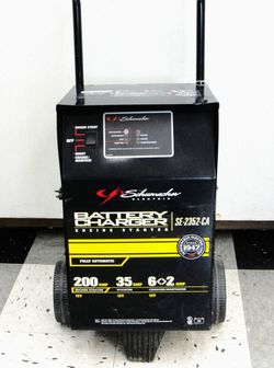 SCHUMACHER SE-2352-CA 12V BATTERY CHARGER & ENGINE STARTER 