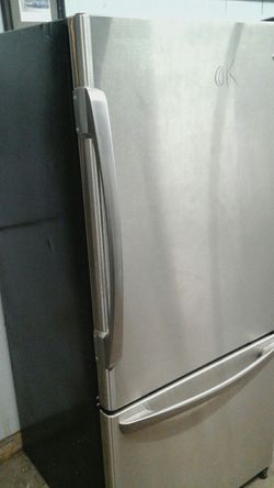 Amana refrigerator