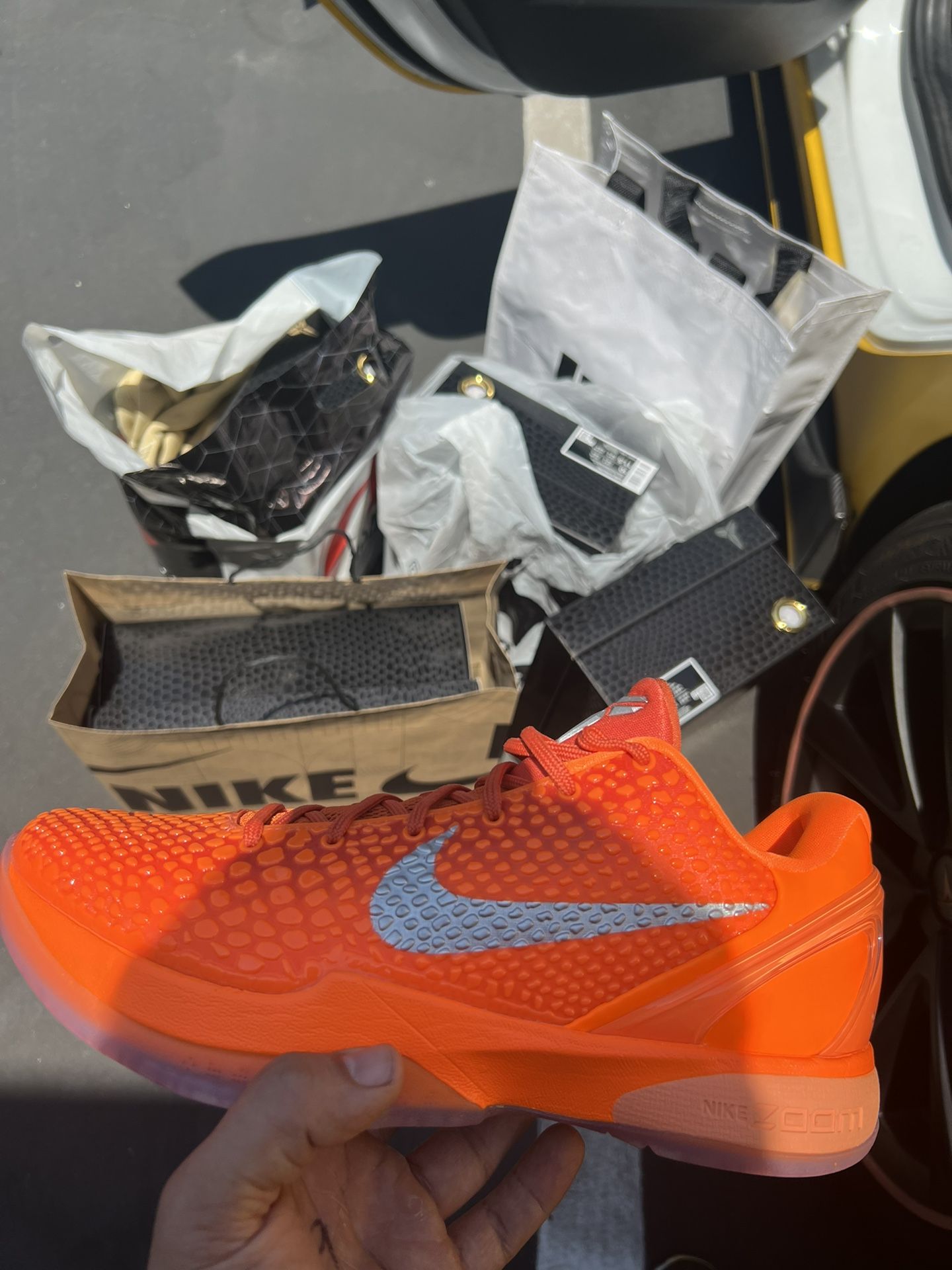 Kobe WNBA Total Orange New Size 12