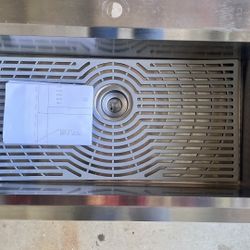 $125 OBO    KOHLER STAINLESS STEEL SINK