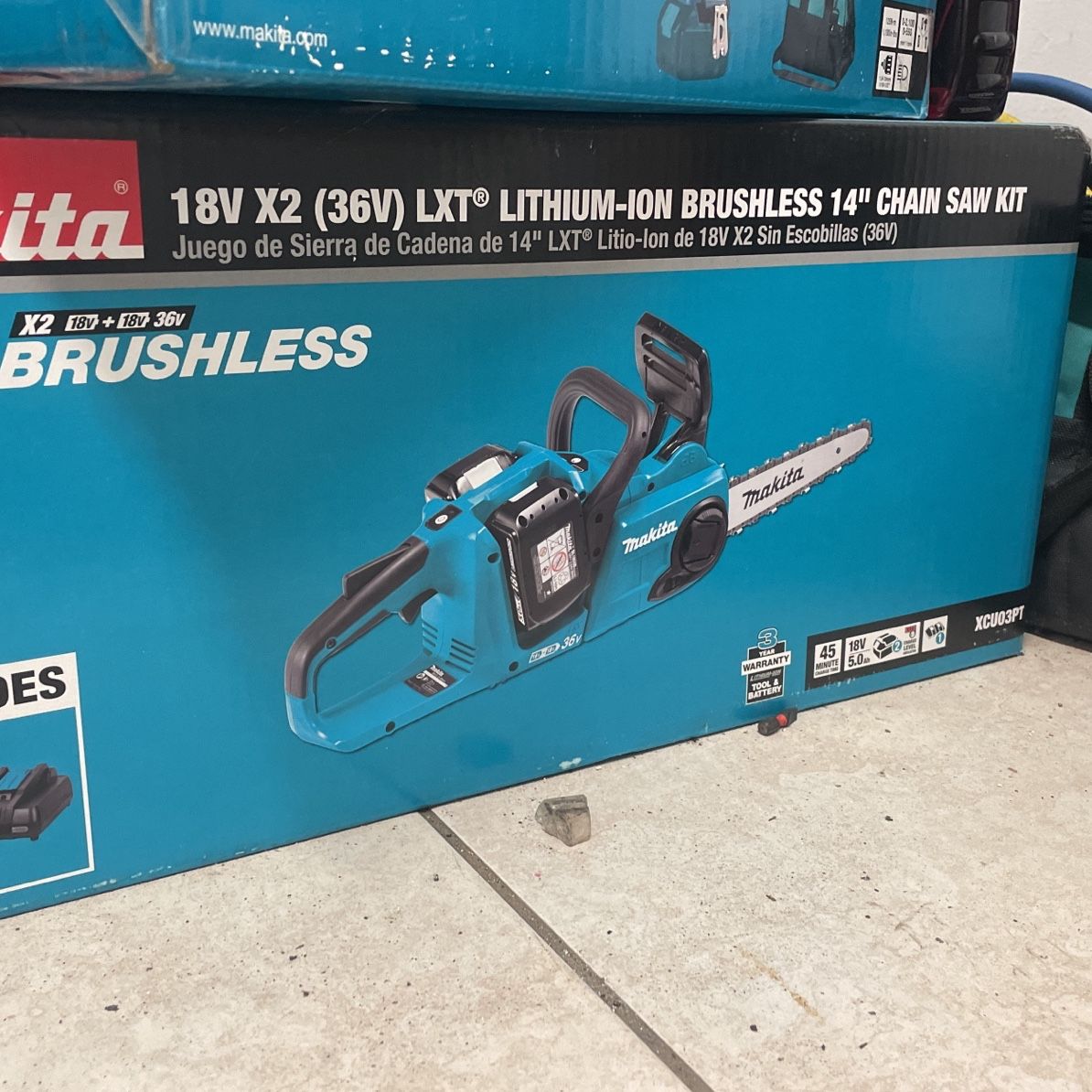 Makita 14” Chain Saw Kit