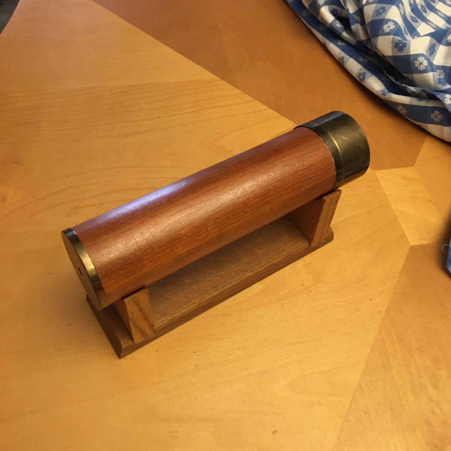 Vintage Kaleidoscopes, " Monarch in Cherry and Brass" Era 1986 By Van Cort Instrument Makers. Wonderful precise mirror system and in excellent conditi