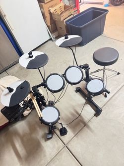 Alesis Blaze electronic drum kit / electronic drum set