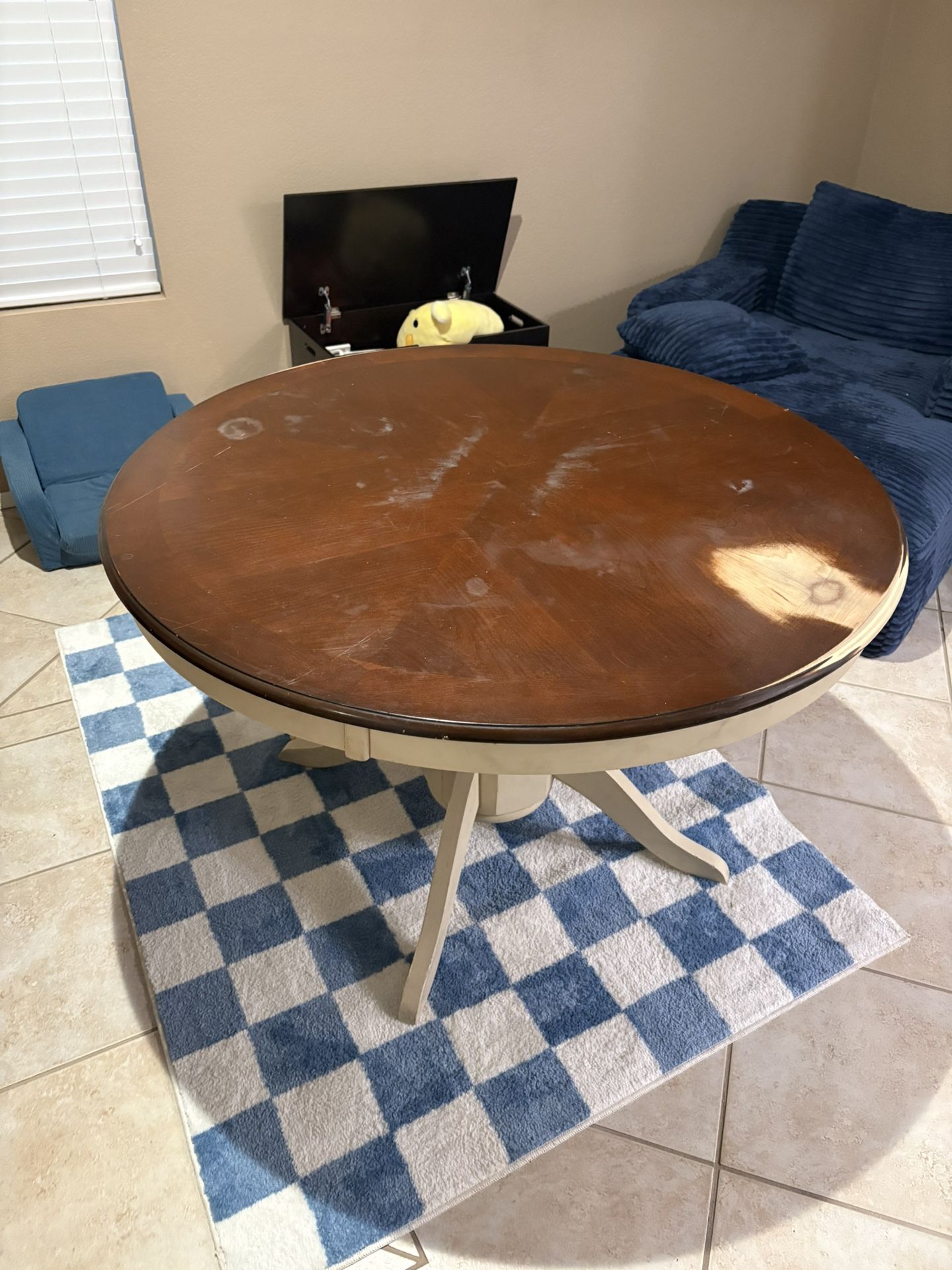 Free Dining Table