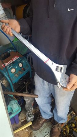 24 inch crescent wrench