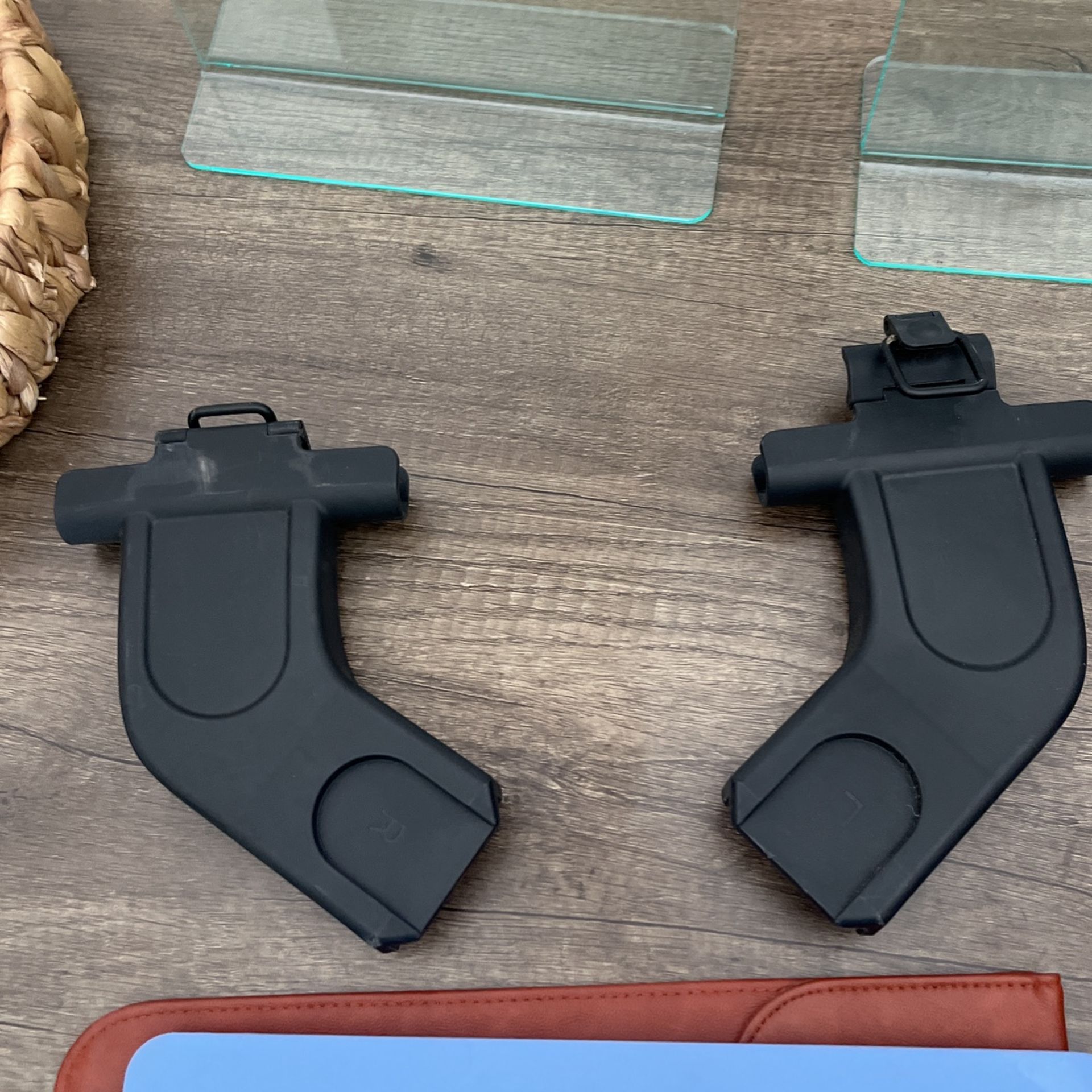 NUNA Infant Car seat Adapter