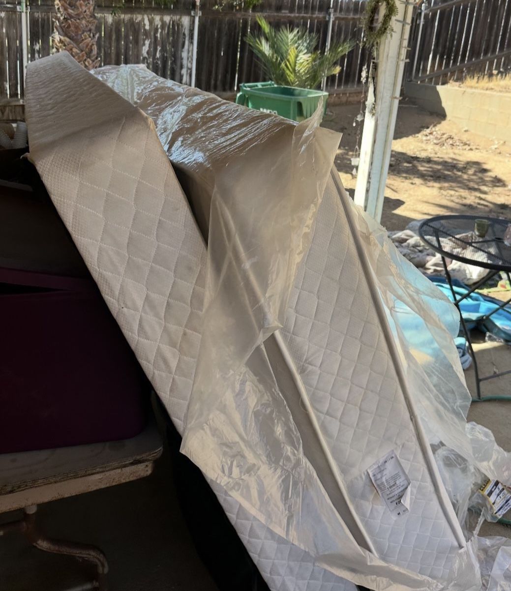 Free Queen Size Mattress & Box Spring