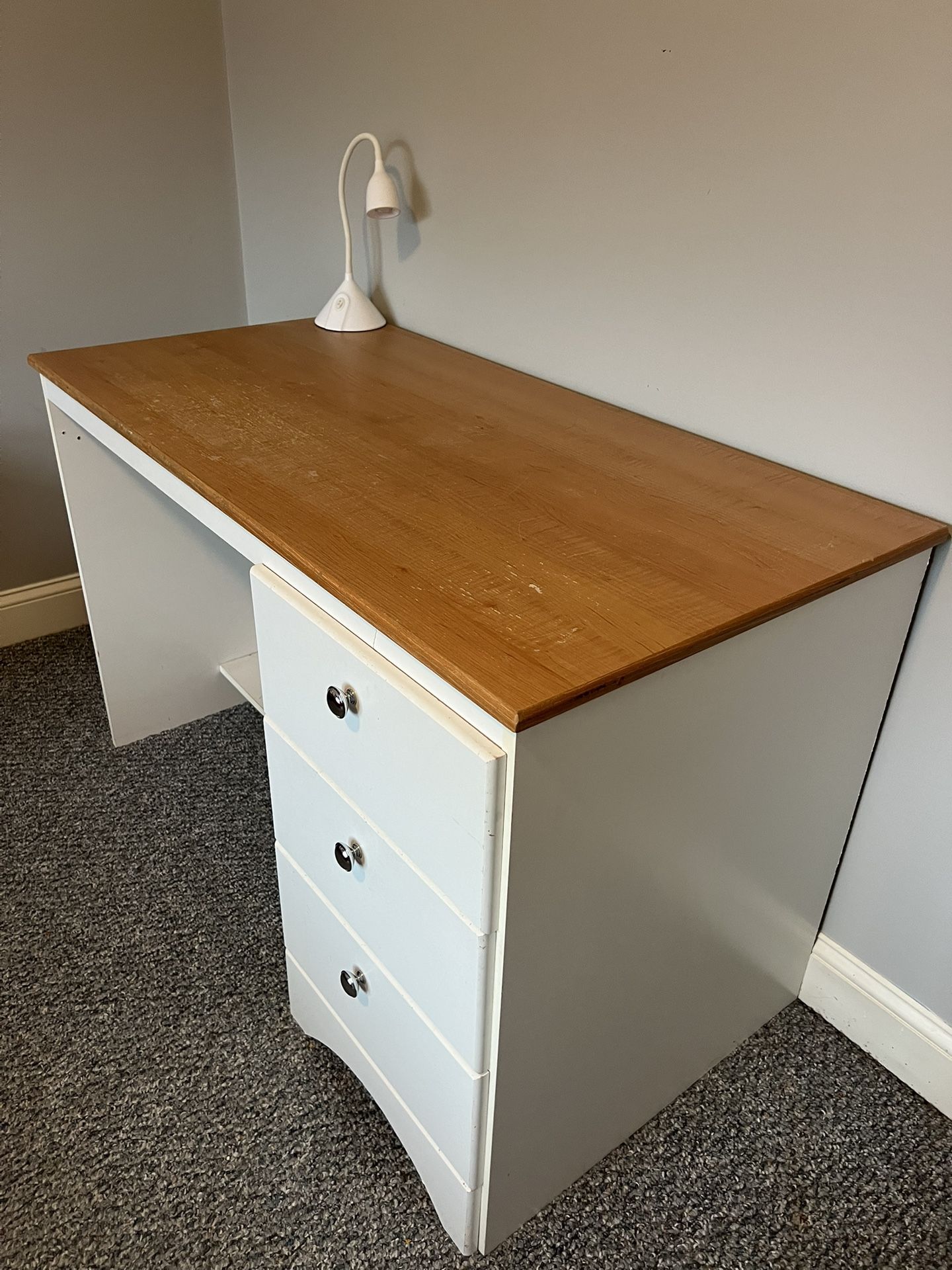 SOLID WOOD DESK W/ 3 Drawers! Nice Piece!
