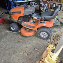 Riding Lawnmower 