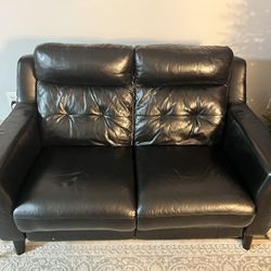 Leather Recliner Love Seat And 1 Leather Recliner (single)