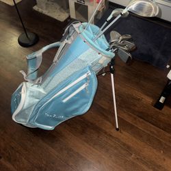 Women’s Topflite Teal Full Golf Set And Accessories