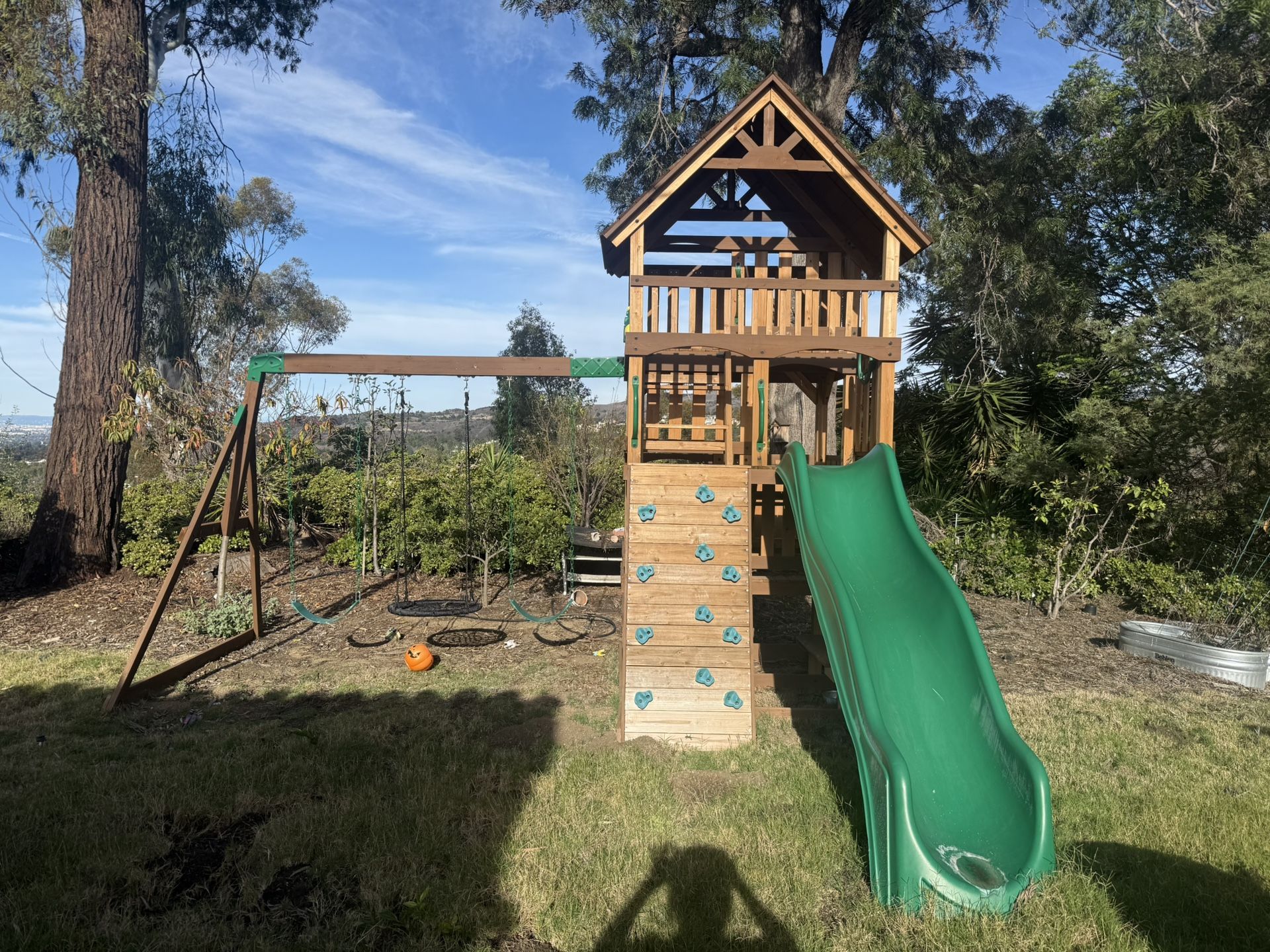 Backyard Discovery Highlander Swing Set