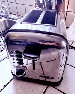 Bella Stainless Steel Toaster