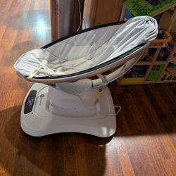 Mamaroo Baby Swing