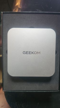 GEEKOM A5 PRO MINI PC AMD Ryzen 5 16GB RAM 1TB SSD