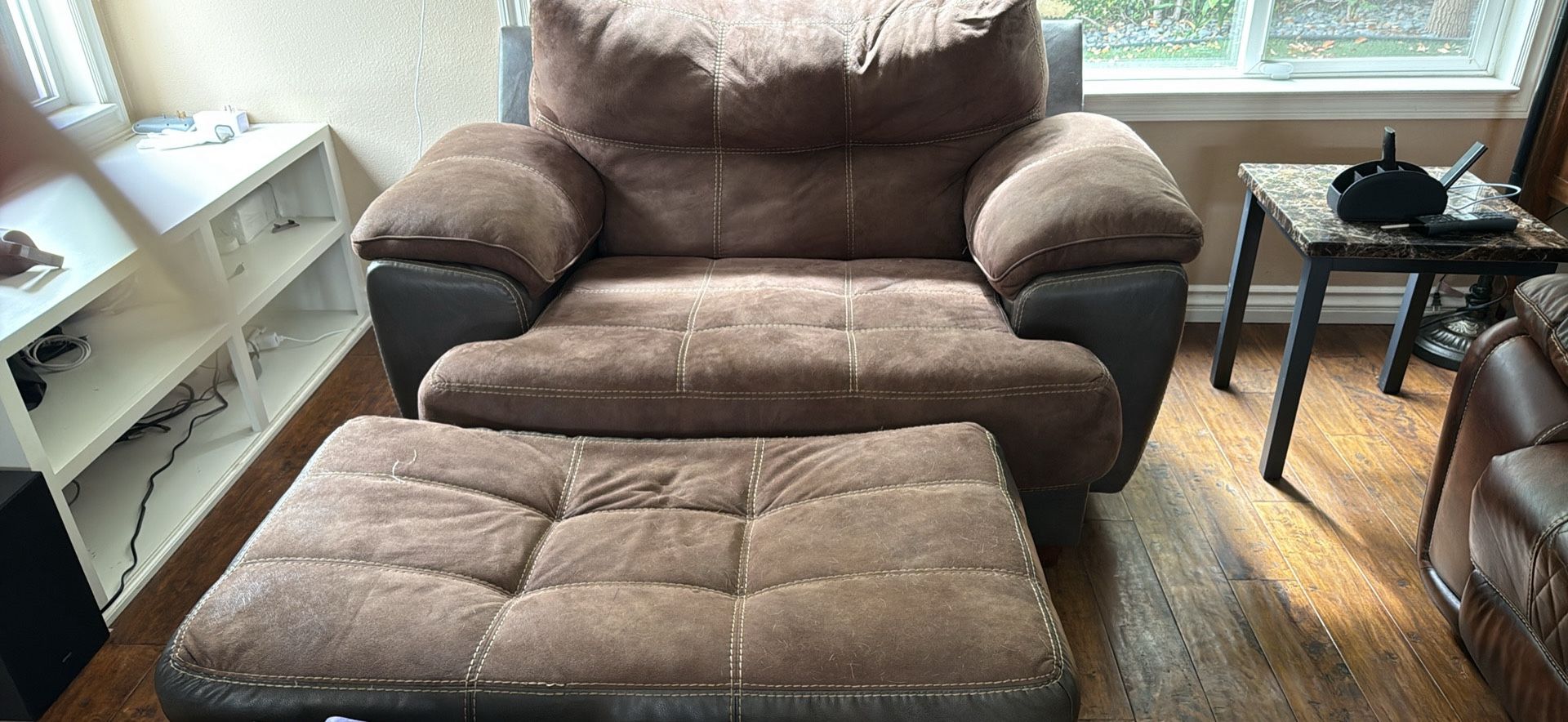 Oversized Chair And Ottoman