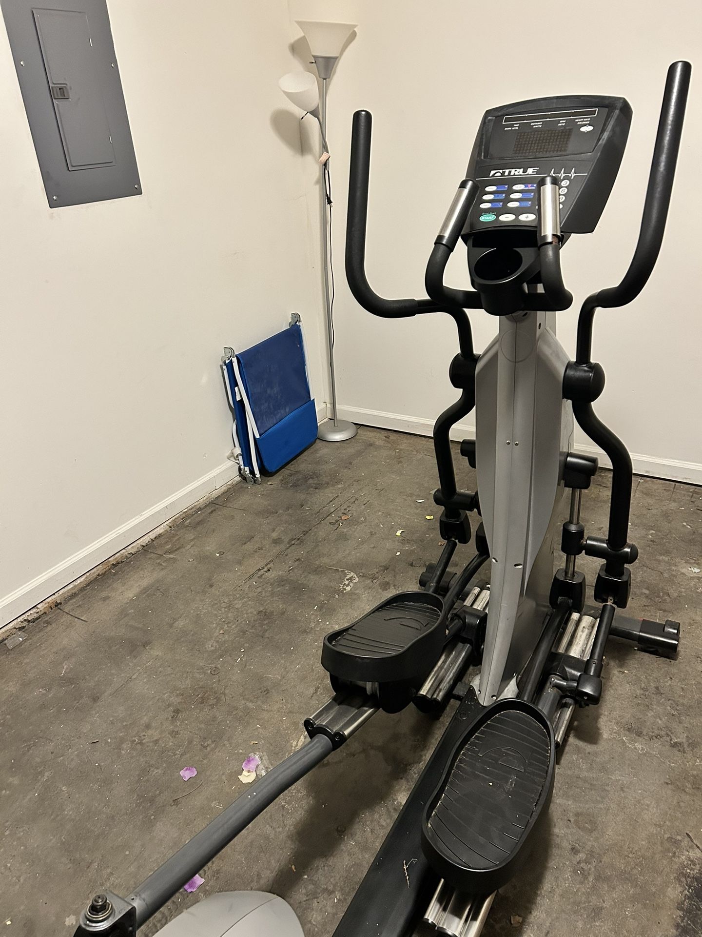 Free Elliptical Machine