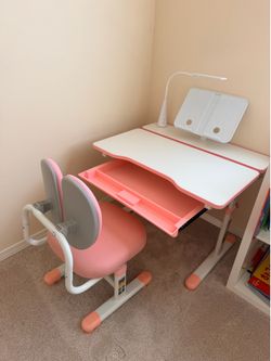 Little kid desk+ chair set