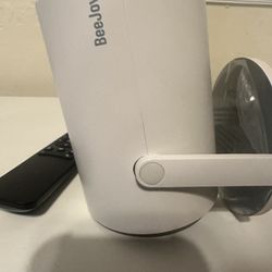 Mini Hd WiFi Projector New 30.00 For Fast Sale! Works Perfectly! 