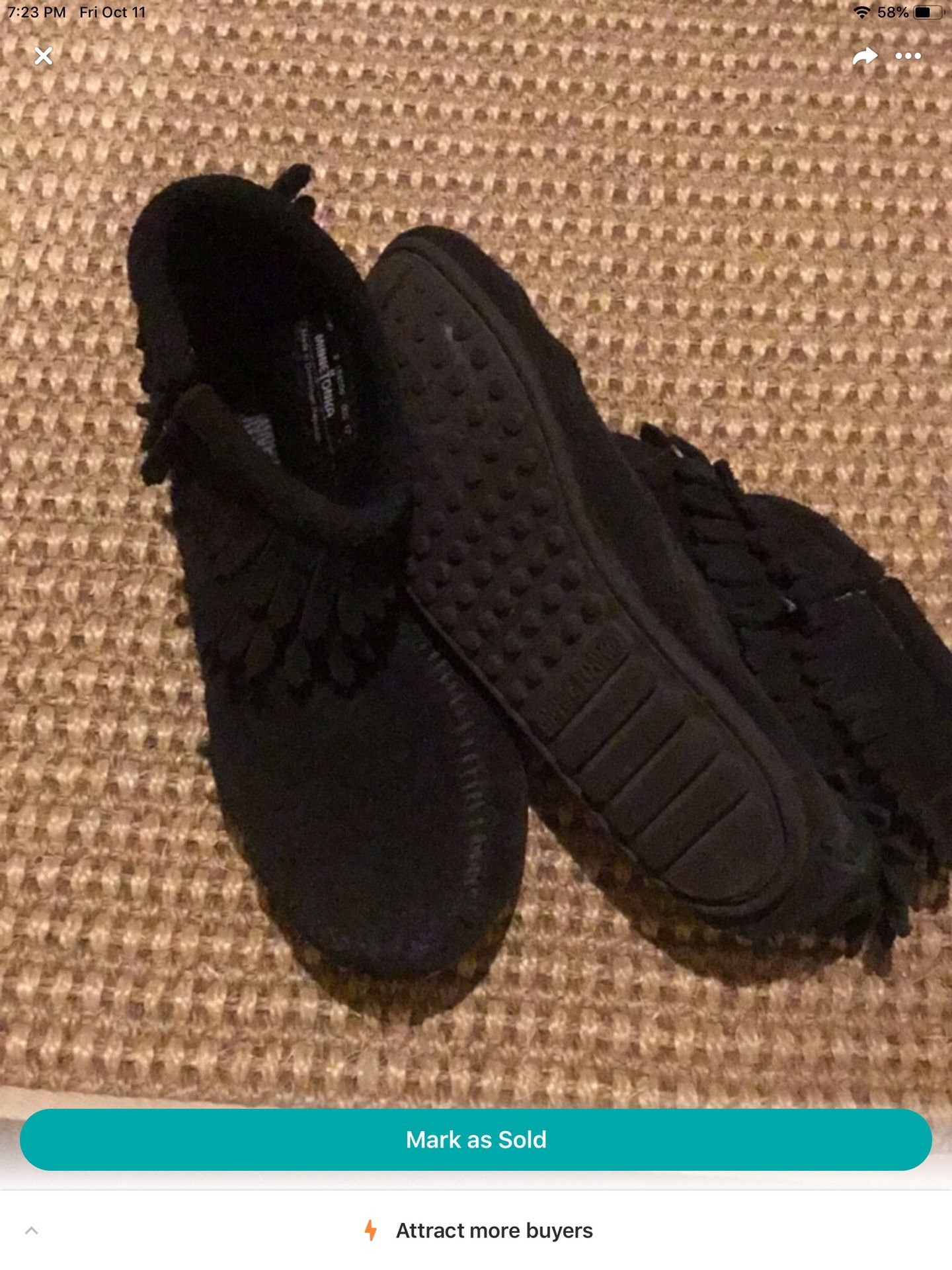 Minnetonka moccasins leather girls size 2